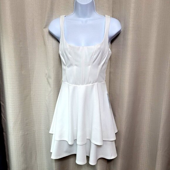B. Darlin Corset Double Hem Fit And Flare Dress Junior's Sz 3 / 4 Off White NWT - Picture 1 of 8